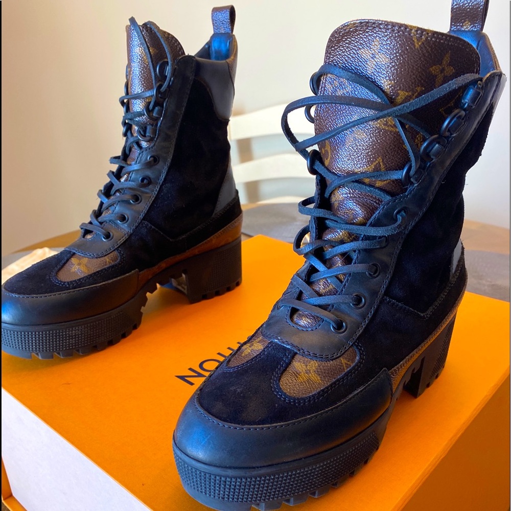 Louis Vuitton LAUREATE PLATFORM DESERT BOOT size 9